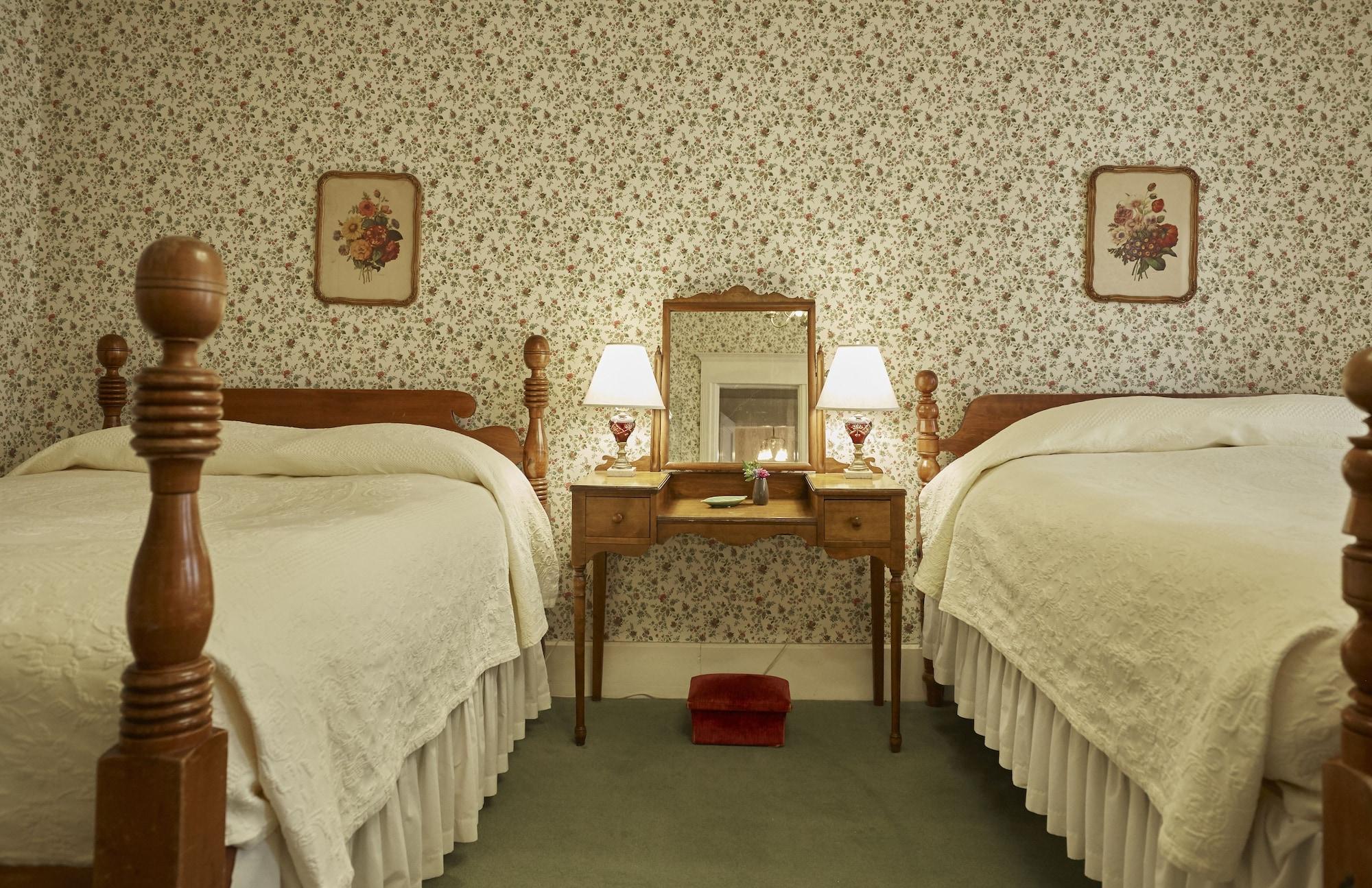 The Red Lion Inn Stockbridge Esterno foto