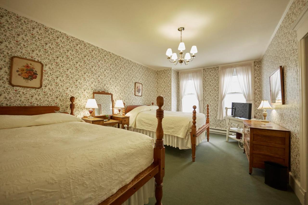 The Red Lion Inn Stockbridge Esterno foto